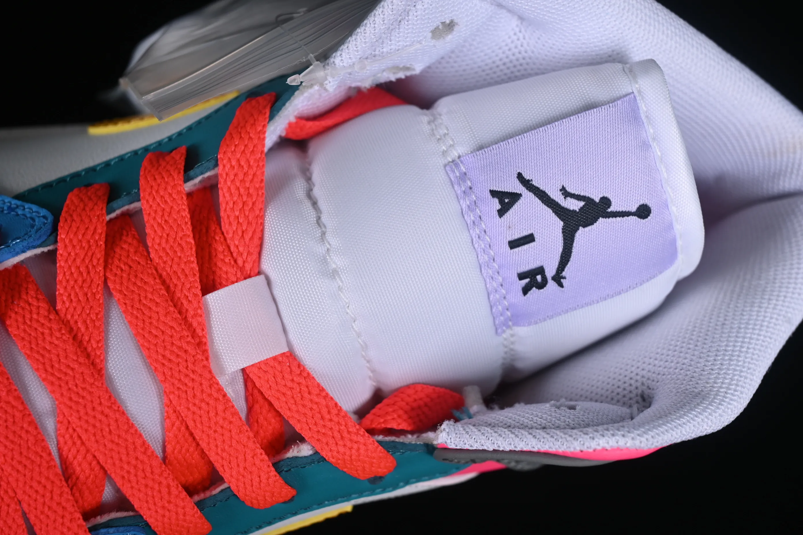 All Categories Air Jordan Jordan Series Basketball Shoes Air Jordan 1 Mid Air Jordan 1 Mid AJ1 Joe 1 Color Candy Chinese Cultural Leisure Sneakers FN1190-100